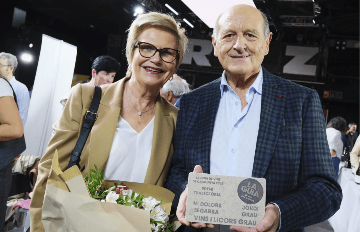 La Guía de Vinos de Cataluña entrega a Maria Dolors Segarra y Jordi Grau un premio honorífico: el premio Trayectoria.